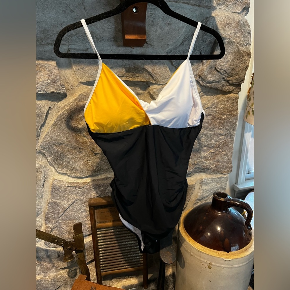 NWT cupshe color block tank